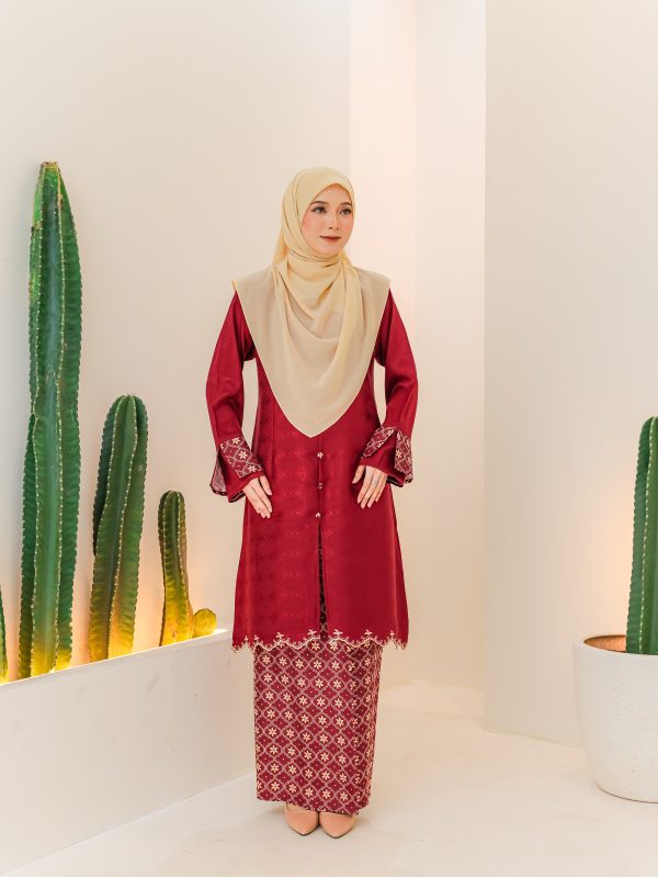 Kurung Sulaman Cinta (BURGUNDY)