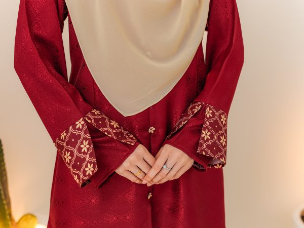 Kurung Sulaman Cinta (BURGUNDY) - Image 6